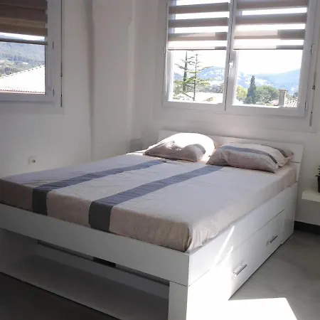 Casa vacanze Château D'eau Réaménagé En Maison Ronde Proche De La Et Du Castellet