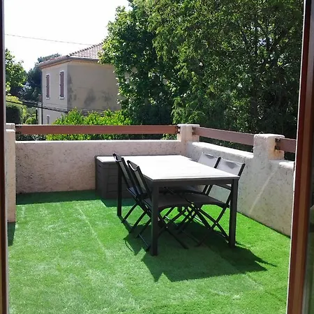 Holiday home Chateau D'eau Reamenage En Maison Ronde Proche De La Et Du Castellet